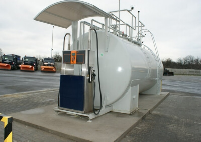 Trzy automatyczne stacje paliw dla firmy ALBA oferującej usługi odbioru odpadów