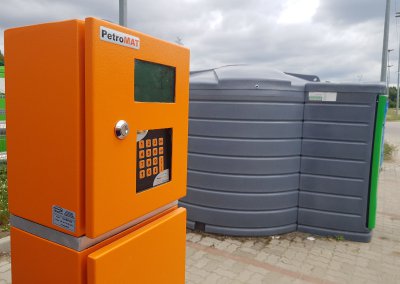 Plastikowy zbiornik 5000 litrÃ³w na ON z dystrybutorem i automatem do wydawania paliw