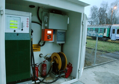PKP Intercity – kolejowe stacje paliw, zbiornik z dystrybutorem i automatem